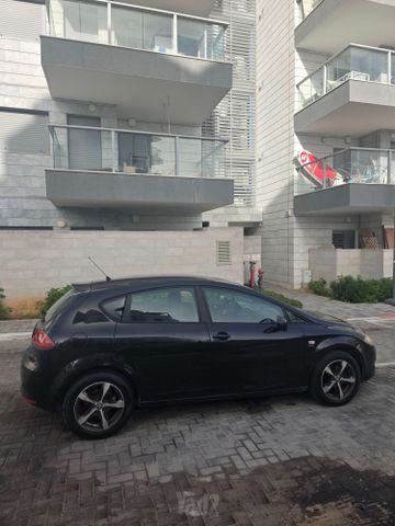 סיאט לאון