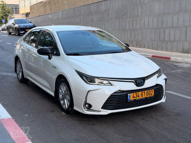 טויוטה קורולה