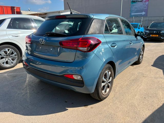 יונדאי i20