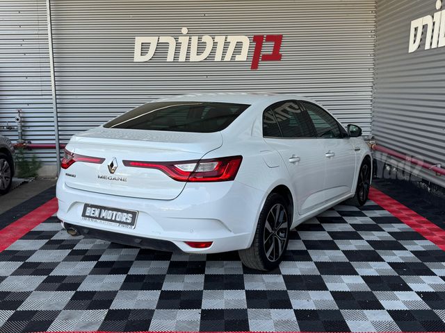 רנו מגאן