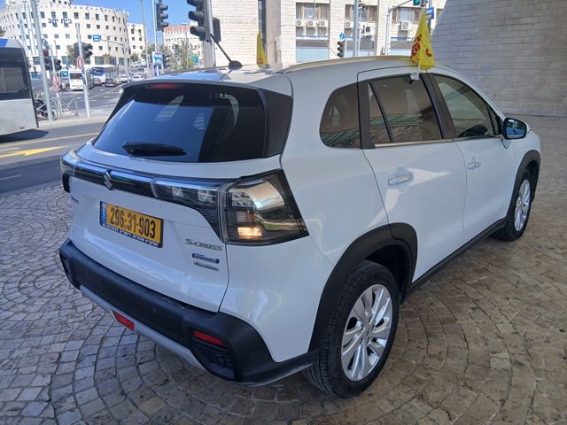 סוזוקי S-Cross