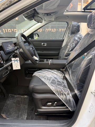 ג'אקו J7