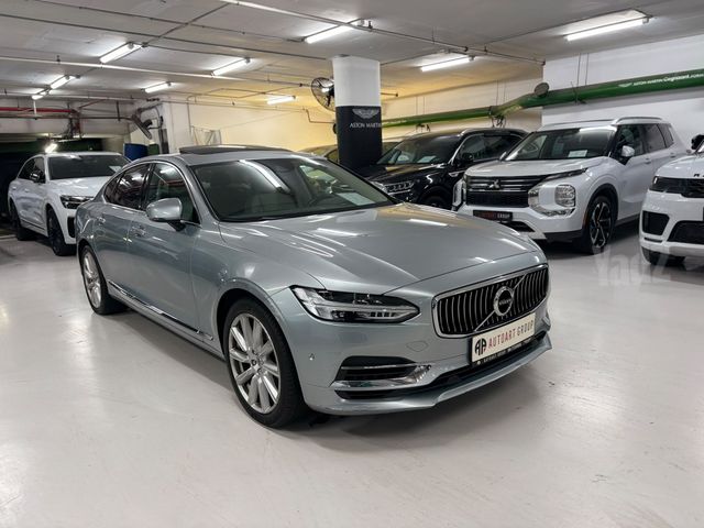 וולוו S90