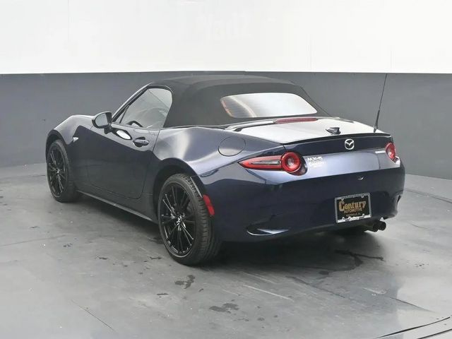 מודעת רכב מאזדה MX-5 2