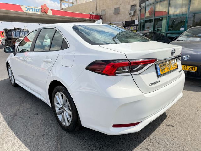 טויוטה קורולה