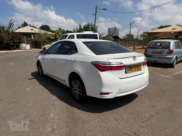 טויוטה קורולה
