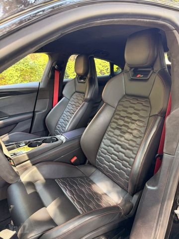 אאודי RS E-tron GT