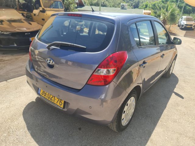 יונדאי i20