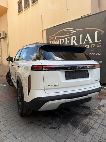 ג'אקו J7