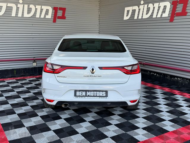 רנו מגאן