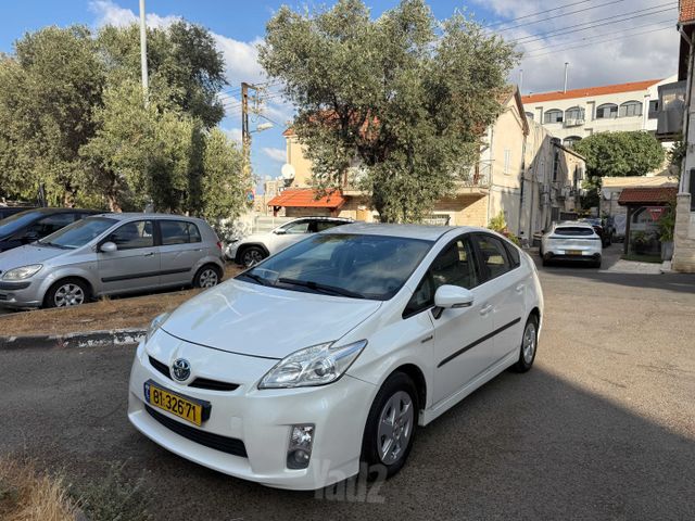 מודעת רכב טויוטה פריוס