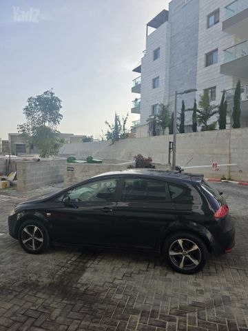 מודעת רכב סיאט לאון