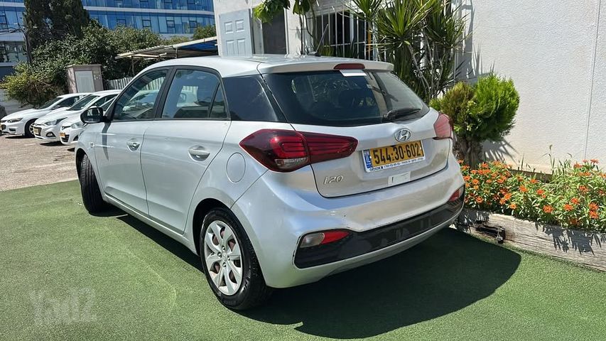 יונדאי i20