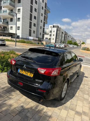 מיצובישי לנסר