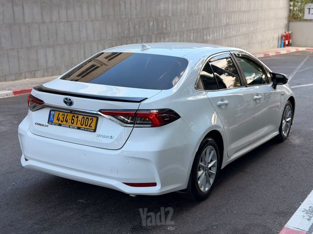 טויוטה קורולה