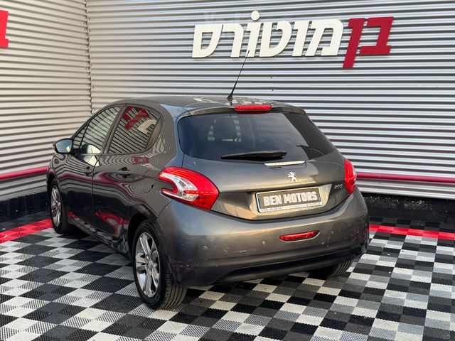 פיג'ו 208