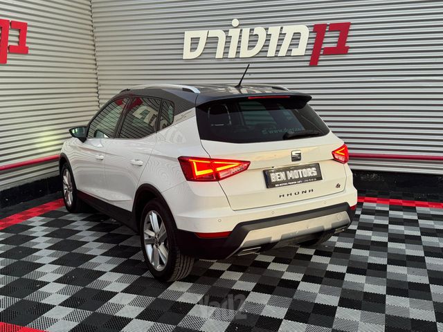 סיאט ארונה