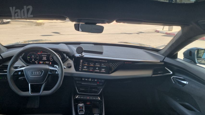 אאודי E-tron GT