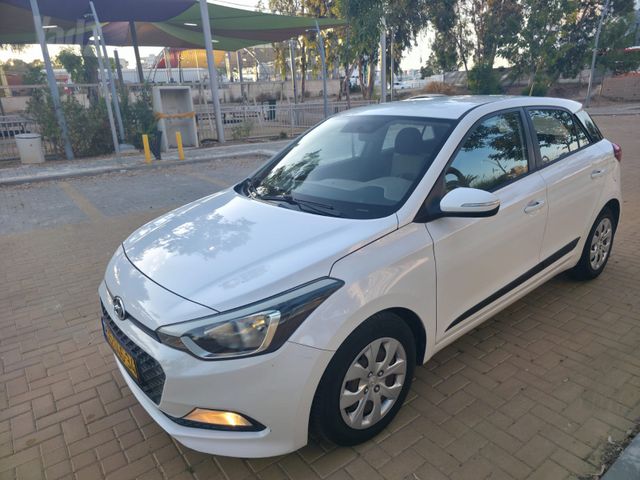 יונדאי i20