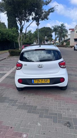 יונדאי i10