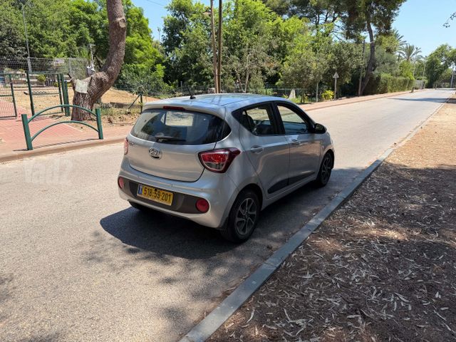 יונדאי i10