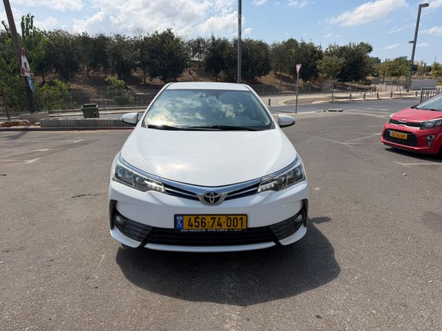 טויוטה קורולה