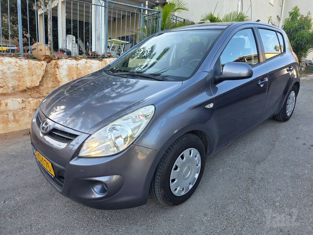 יונדאי i20