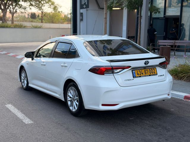 טויוטה קורולה