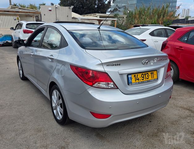 יונדאי אקסנט i25