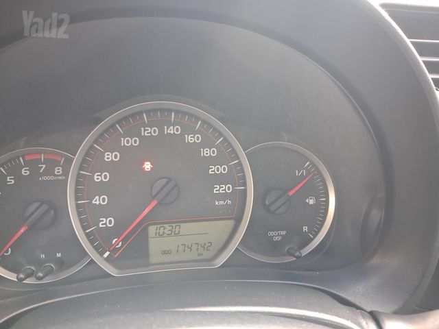 טויוטה יאריס