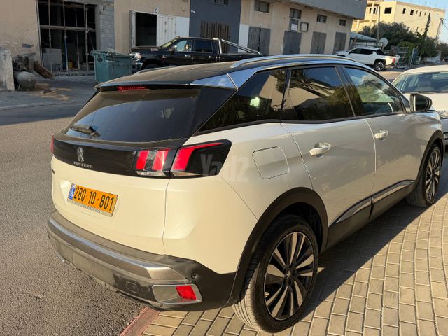 פיג'ו 3008
