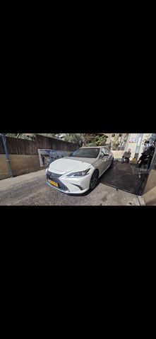 מודעת רכב לקסוס ES