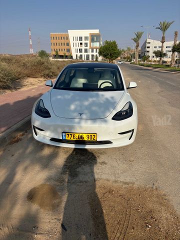מודעת רכב טסלה מודל 3