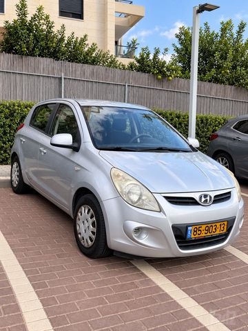 יונדאי i20