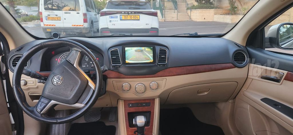 מודעת רכב אם ג'י 350