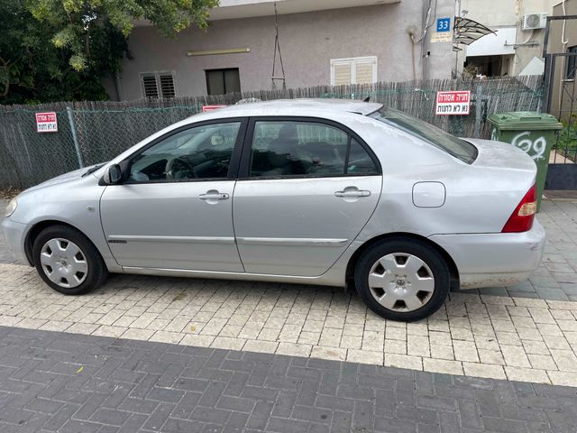 טויוטה קורולה