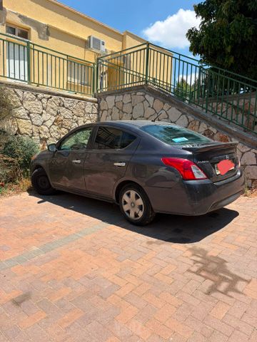 ניסאן אלמרה