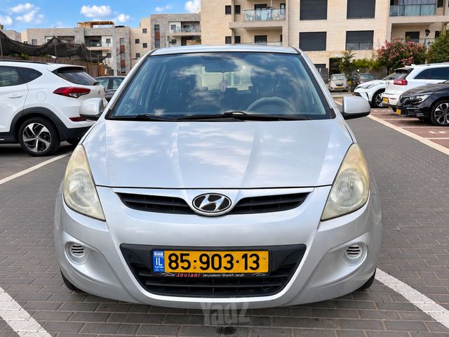 מודעת רכב יונדאי i20