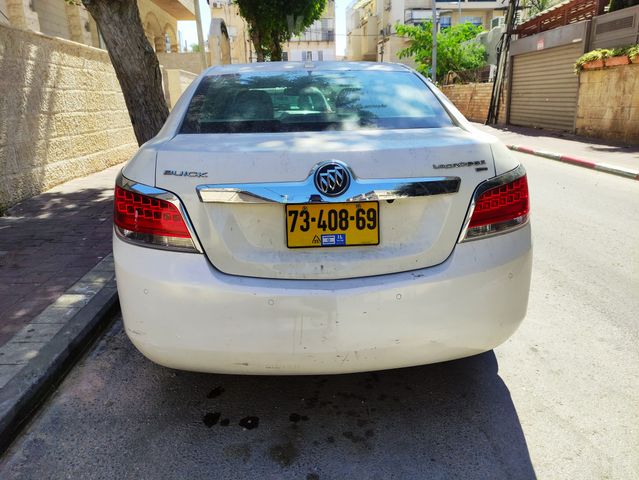 ביואיק לה-קרוס