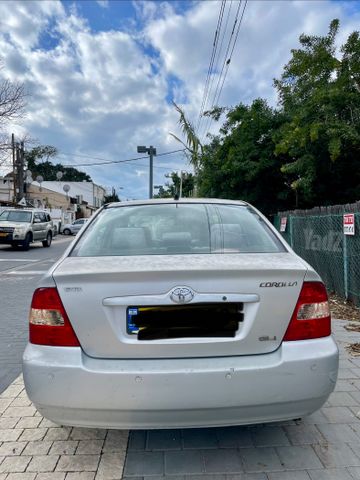 טויוטה קורולה