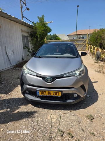 טויוטה C-HR
