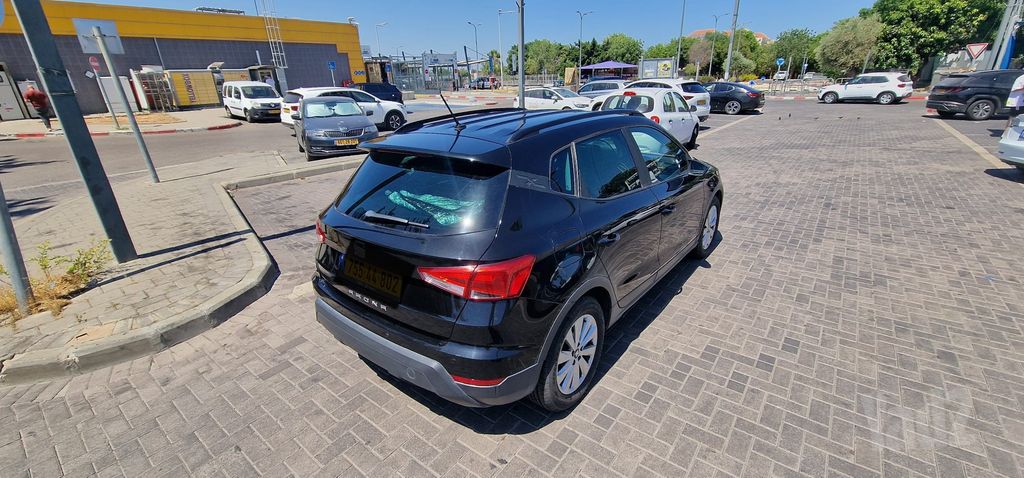 סיאט ארונה