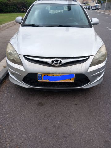 יונדאי i30