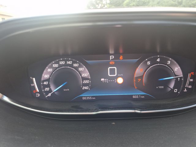 פיג'ו 3008