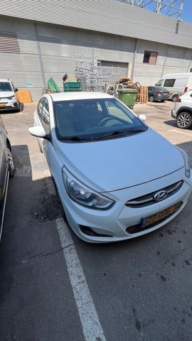 יונדאי אקסנט i25