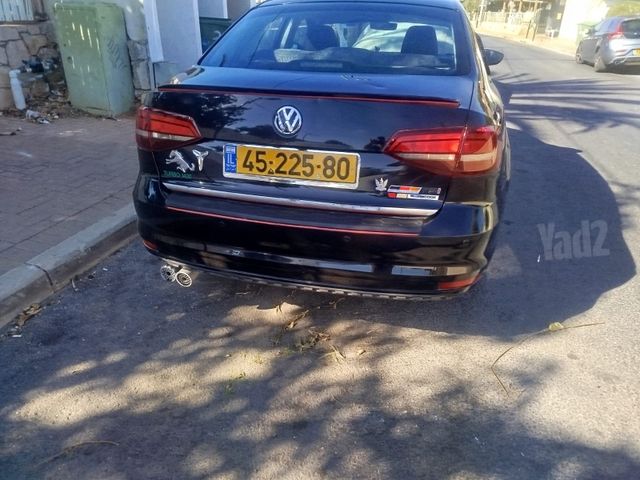 מודעת רכב פולקסווגן ג'טה