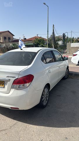 מיצובישי אטראז'
