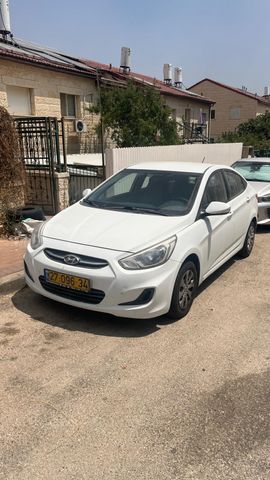 יונדאי אקסנט i25