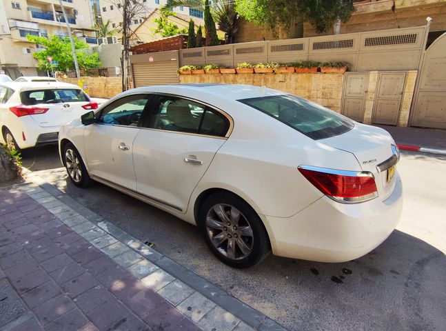 ביואיק לה-קרוס