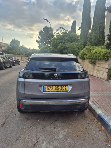 פיג'ו 3008